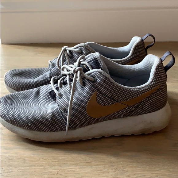 RARE Nike Roshe One - Picture 2 of 5